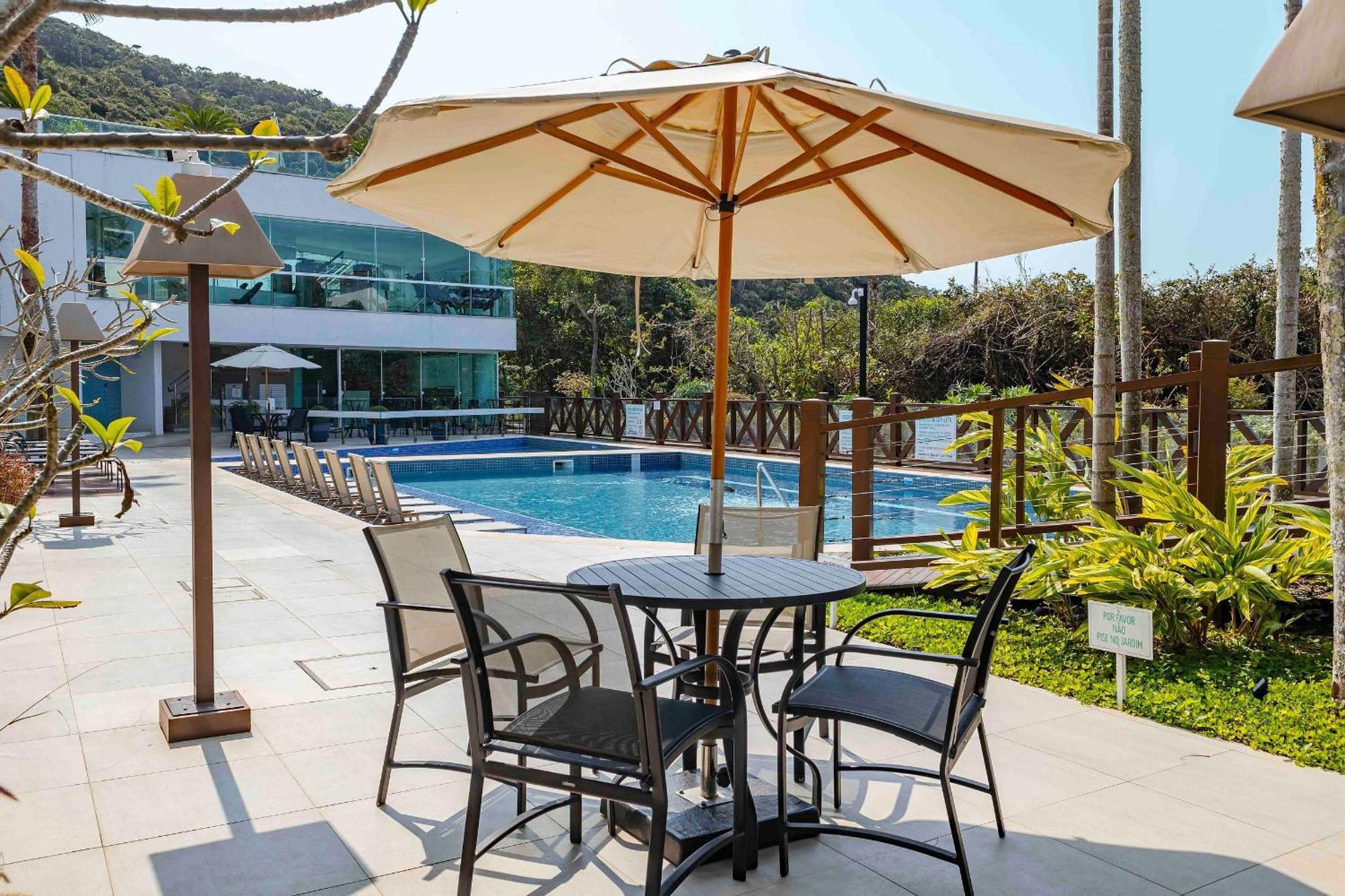 Varandas Do Atlantico - Apartamento Em Condominio Pe Na Areia Бомбиняс Екстериор снимка